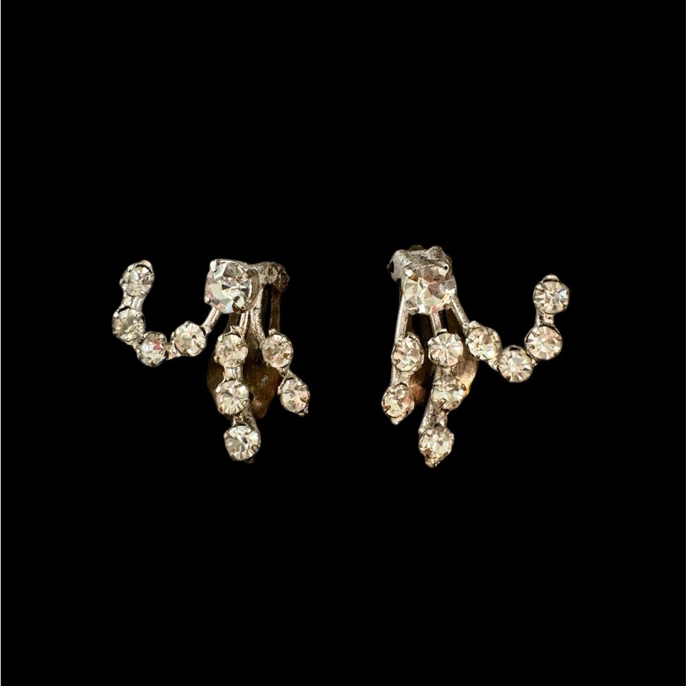Vintage Austria rhinestone clip on Earrings